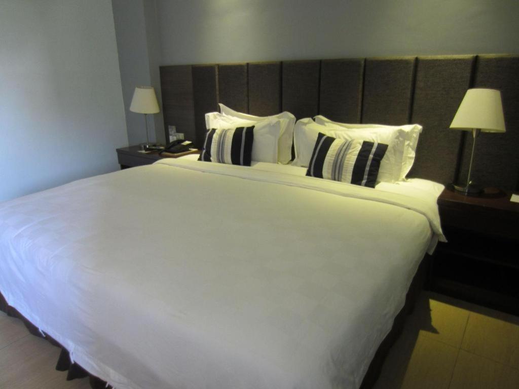 באקולוד Avenue Suites מראה חיצוני תמונה
