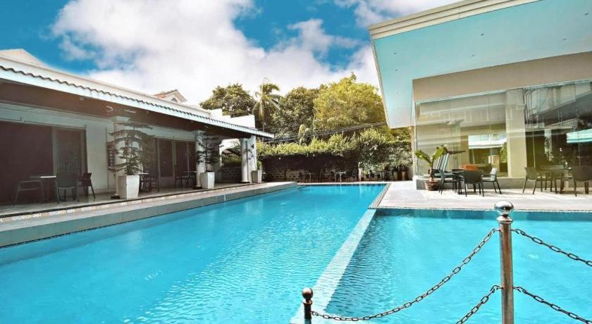 באקולוד Avenue Suites מראה חיצוני תמונה